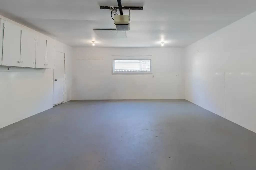 715 17 Street S Lethbridge AB T1J 3C7