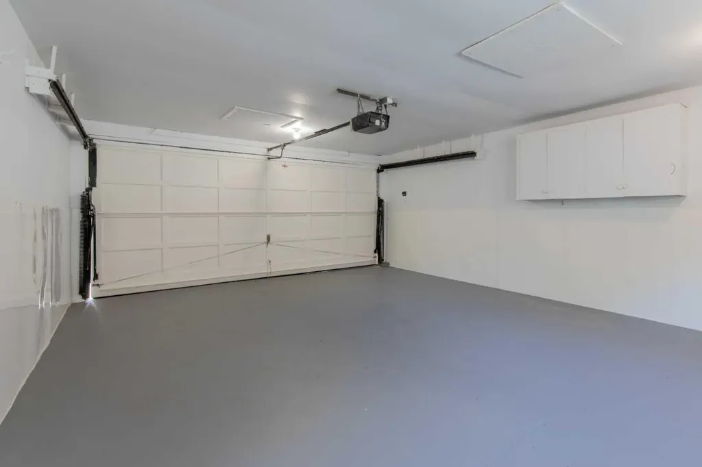 715 17 Street S Lethbridge AB T1J 3C7