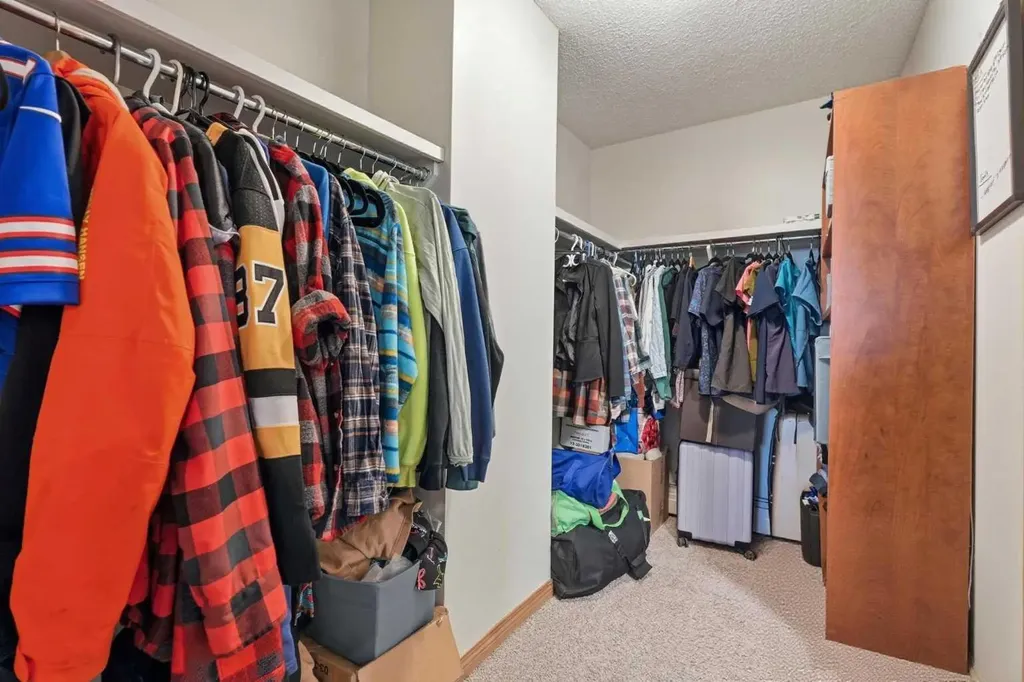 320 Meredith Road NE Calgary AB T2E 5A6