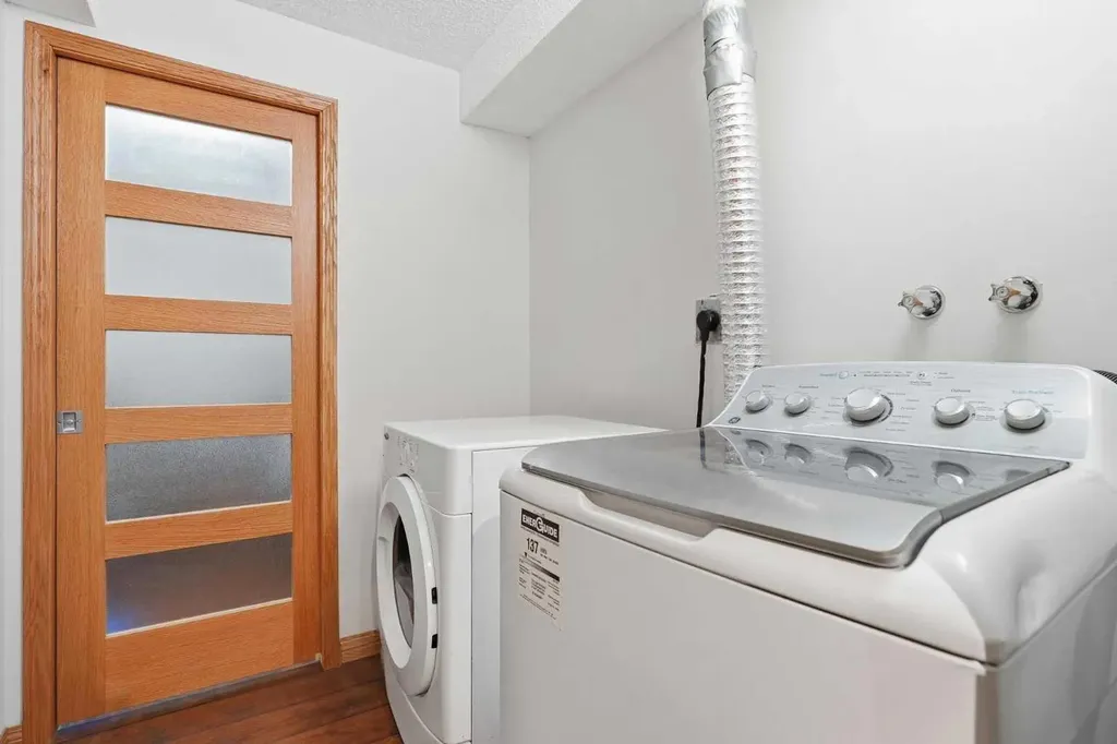 320 Meredith Road NE Calgary AB T2E 5A6