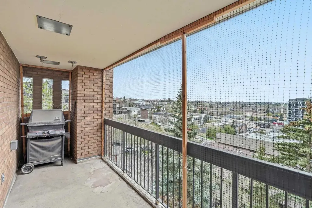 320 Meredith Road NE Calgary AB T2E 5A6