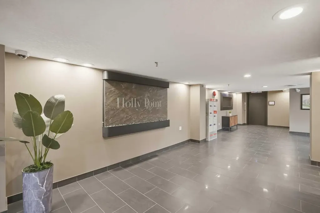 320 Meredith Road NE Calgary AB T2E 5A6