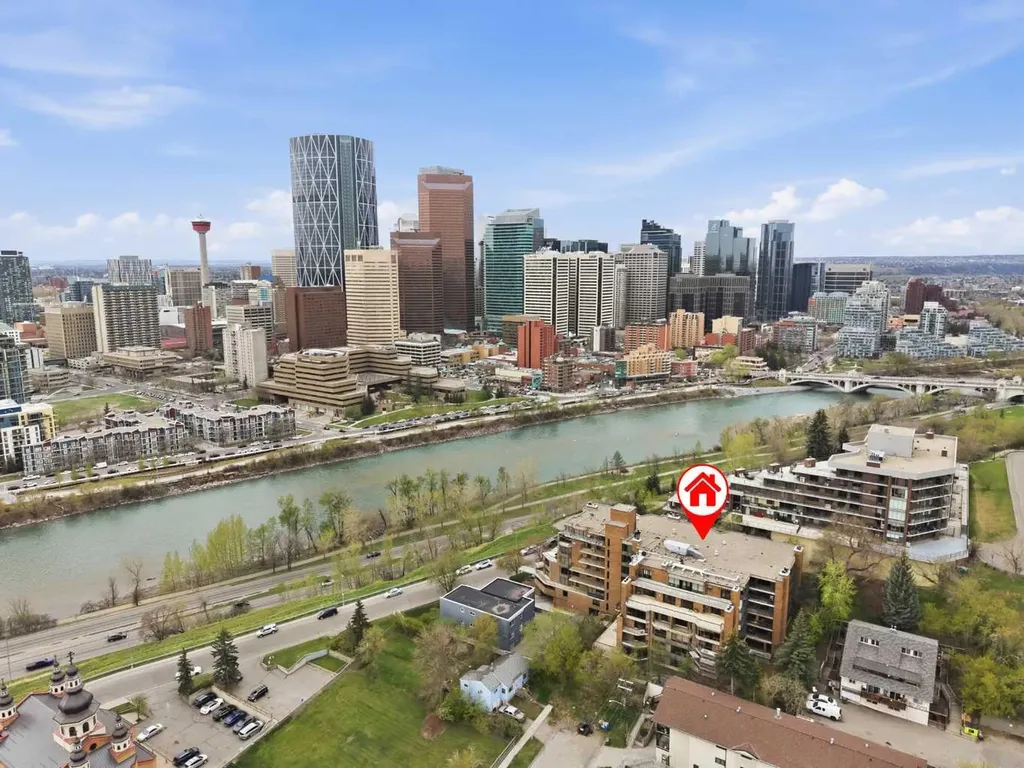 320 Meredith Road NE Calgary AB T2E 5A6