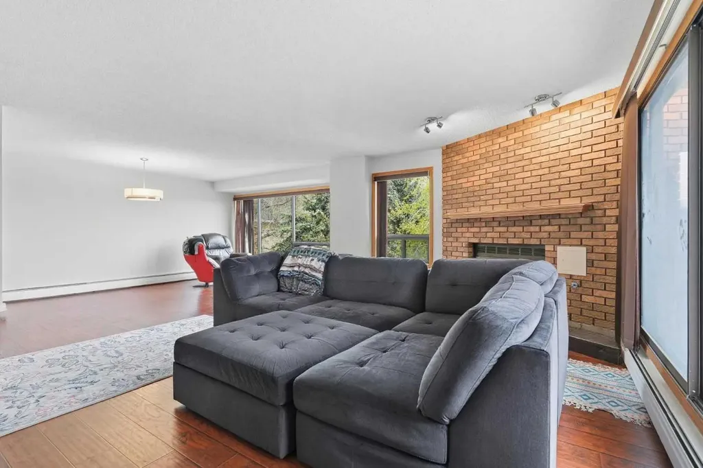 320 Meredith Road NE Calgary AB T2E 5A6