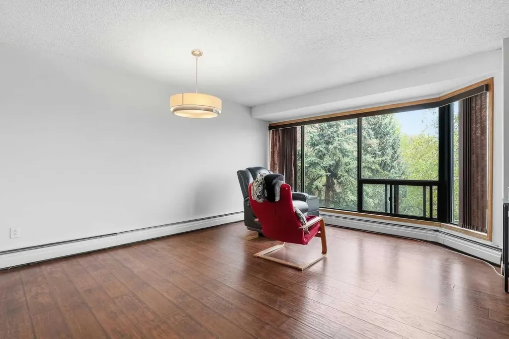320 Meredith Road NE Calgary AB T2E 5A6