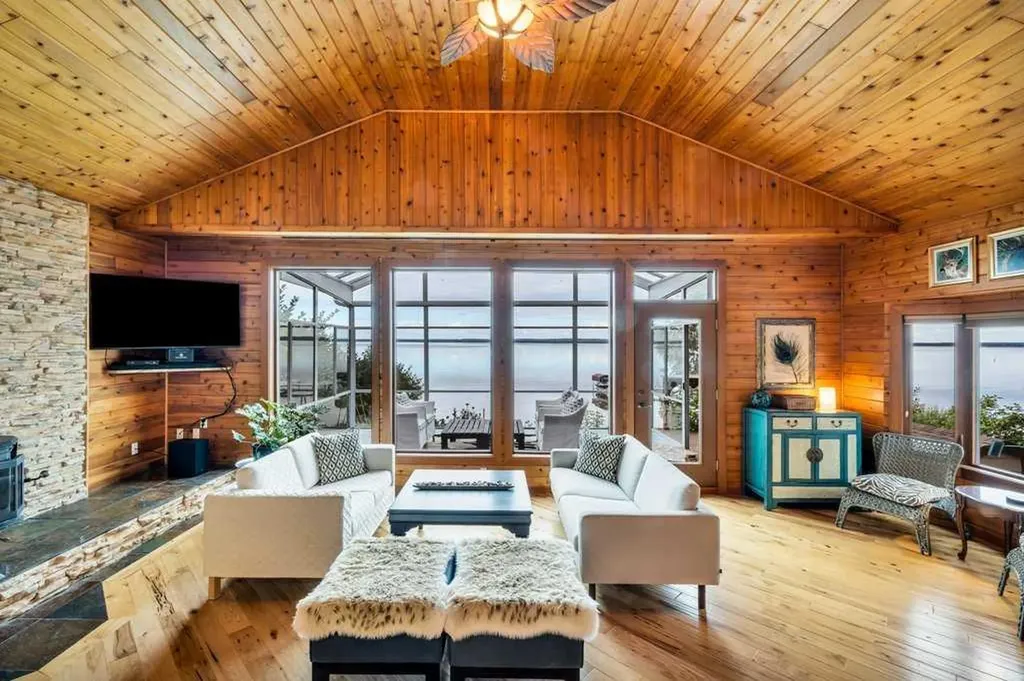 118 Crystal Springs Drive Village At Pigeon Lake AB T0C 2V0
