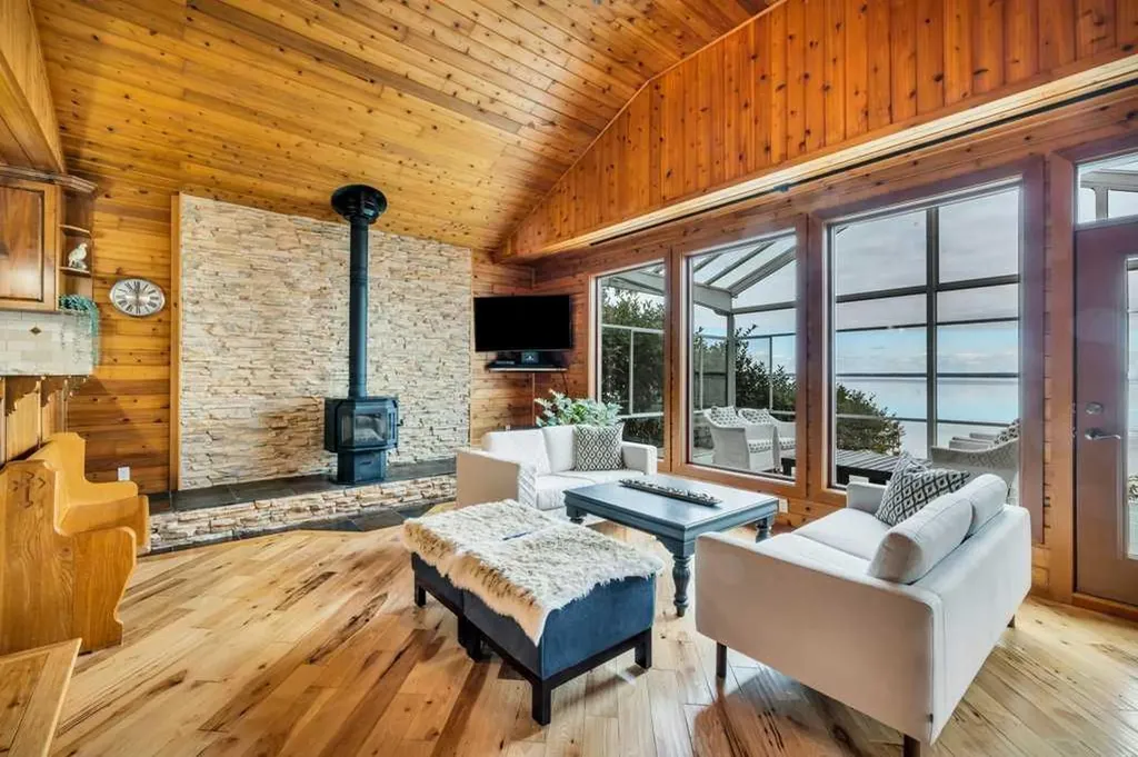 118 Crystal Springs Drive Village At Pigeon Lake AB T0C 2V0