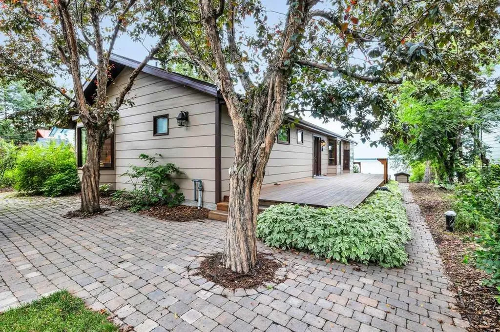 118 Crystal Springs Drive Village At Pigeon Lake AB T0C 2V0