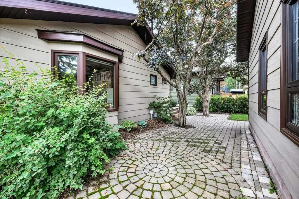 118 Crystal Springs Drive Village At Pigeon Lake AB T0C 2V0