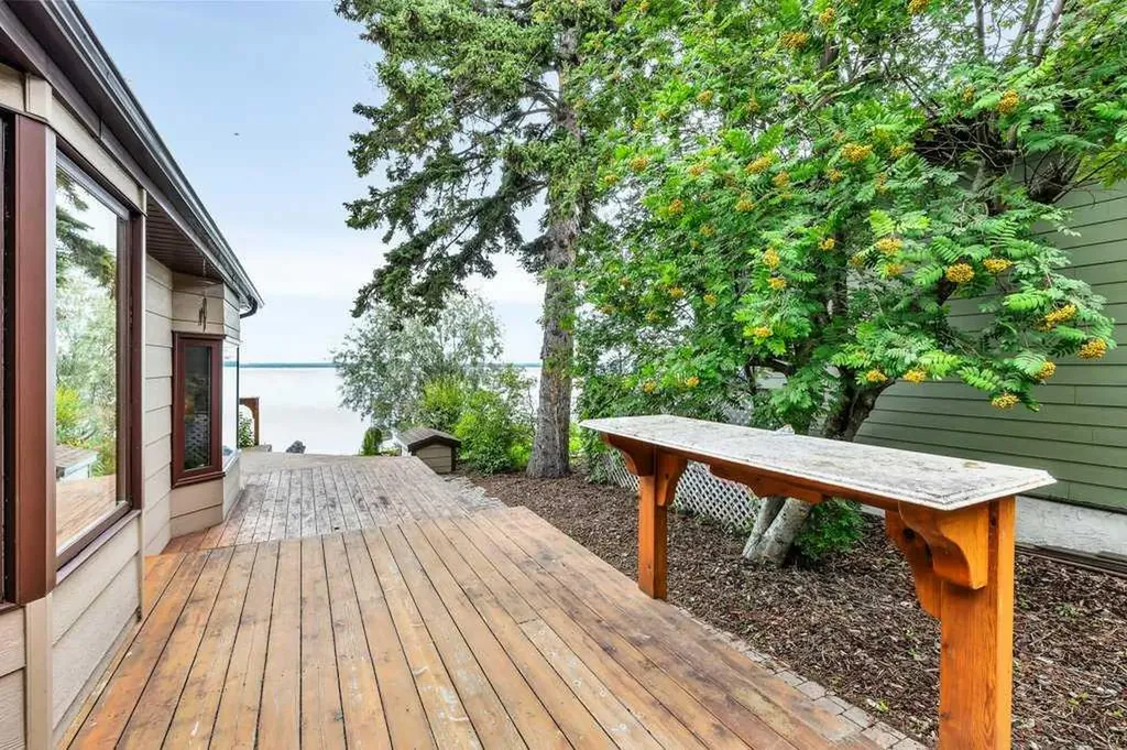 118 Crystal Springs Drive Village At Pigeon Lake AB T0C 2V0
