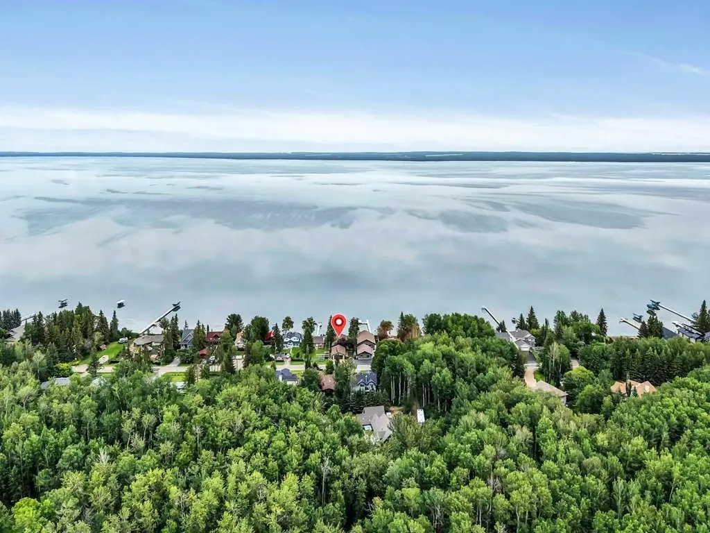 118 Crystal Springs Drive Village At Pigeon Lake AB T0C 2V0