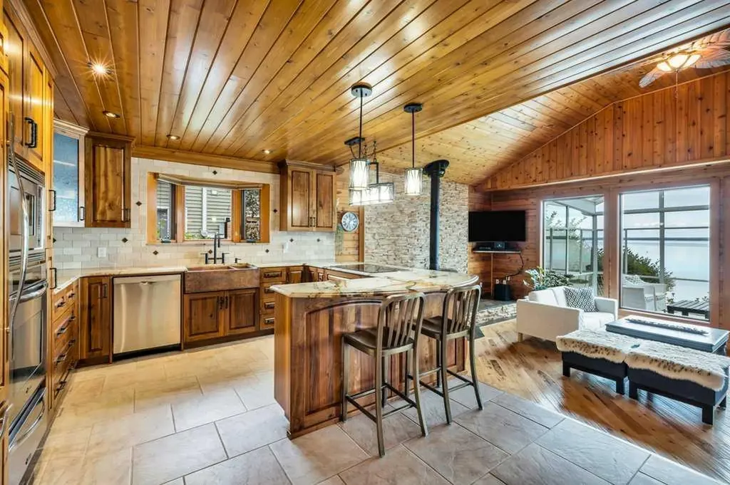 118 Crystal Springs Drive Village At Pigeon Lake AB T0C 2V0