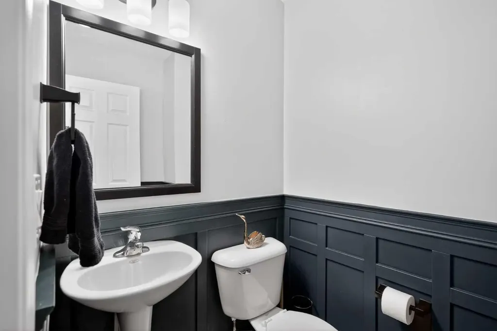 51 Country Village Villas NE Calgary AB T3K 0L7