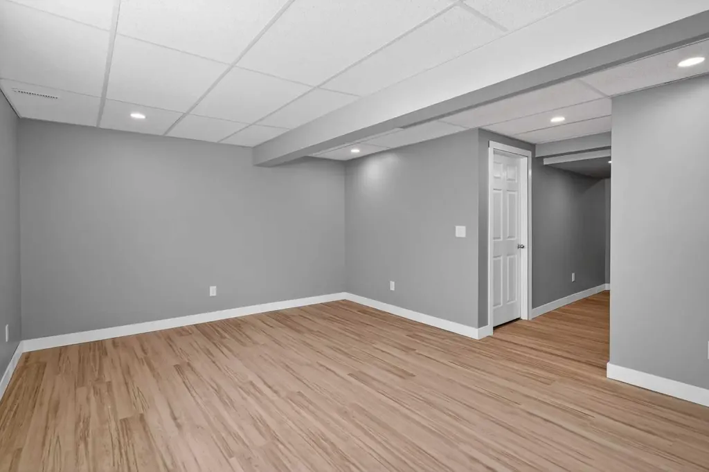 51 Country Village Villas NE Calgary AB T3K 0L7