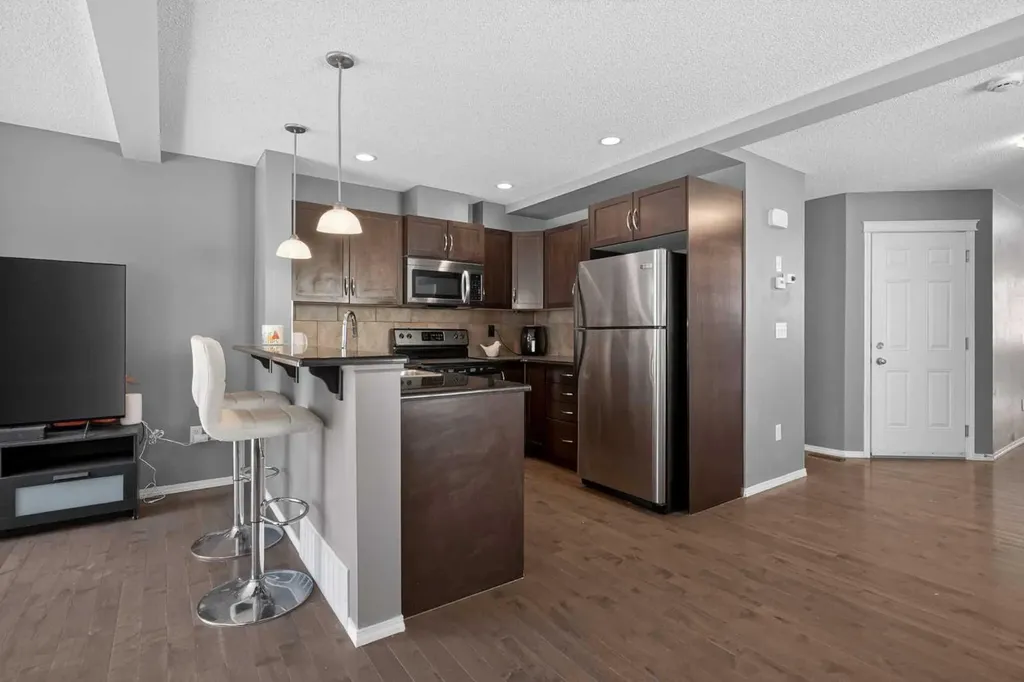 51 Country Village Villas NE Calgary AB T3K 0L7