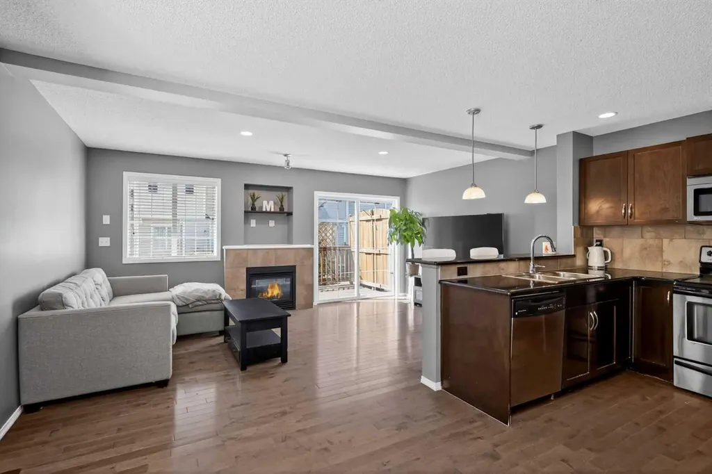 51 Country Village Villas NE Calgary AB T3K 0L7