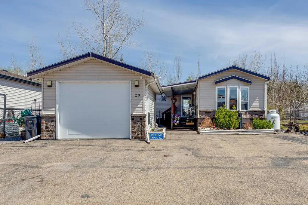10046 Township Road 422 Rural Ponoka County AB T4J 1V9
