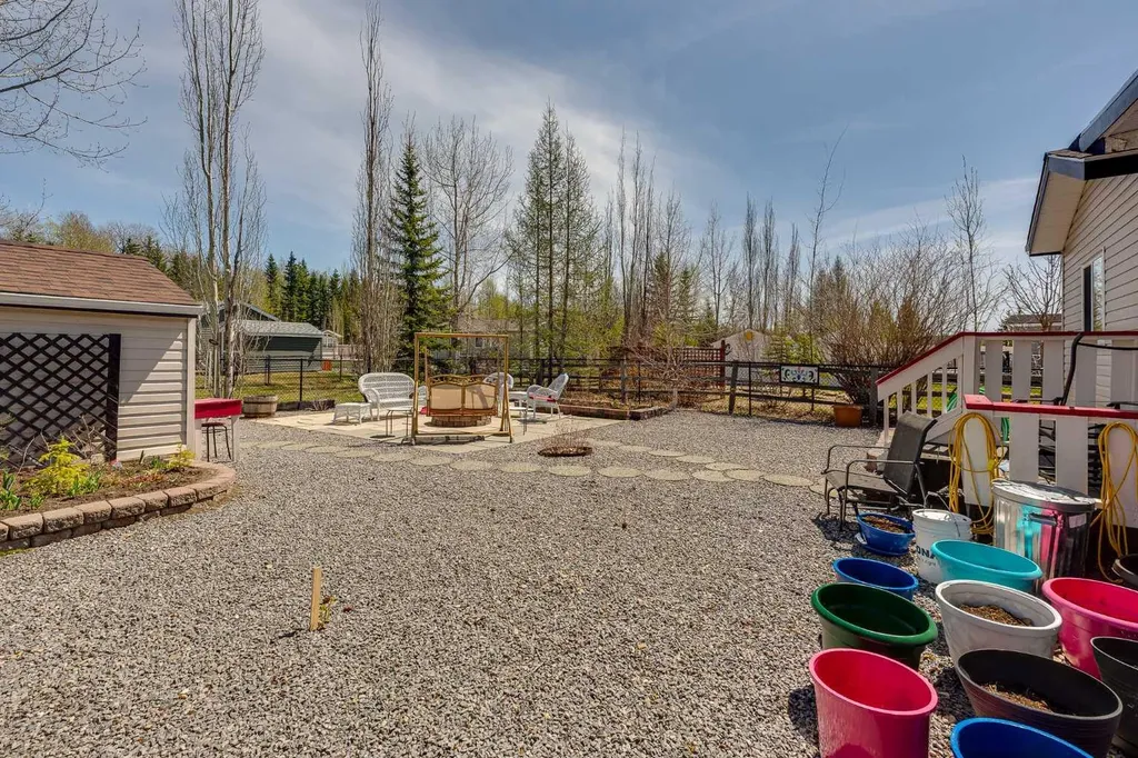 10046 Township Road 422 Rural Ponoka County AB T4J 1V9