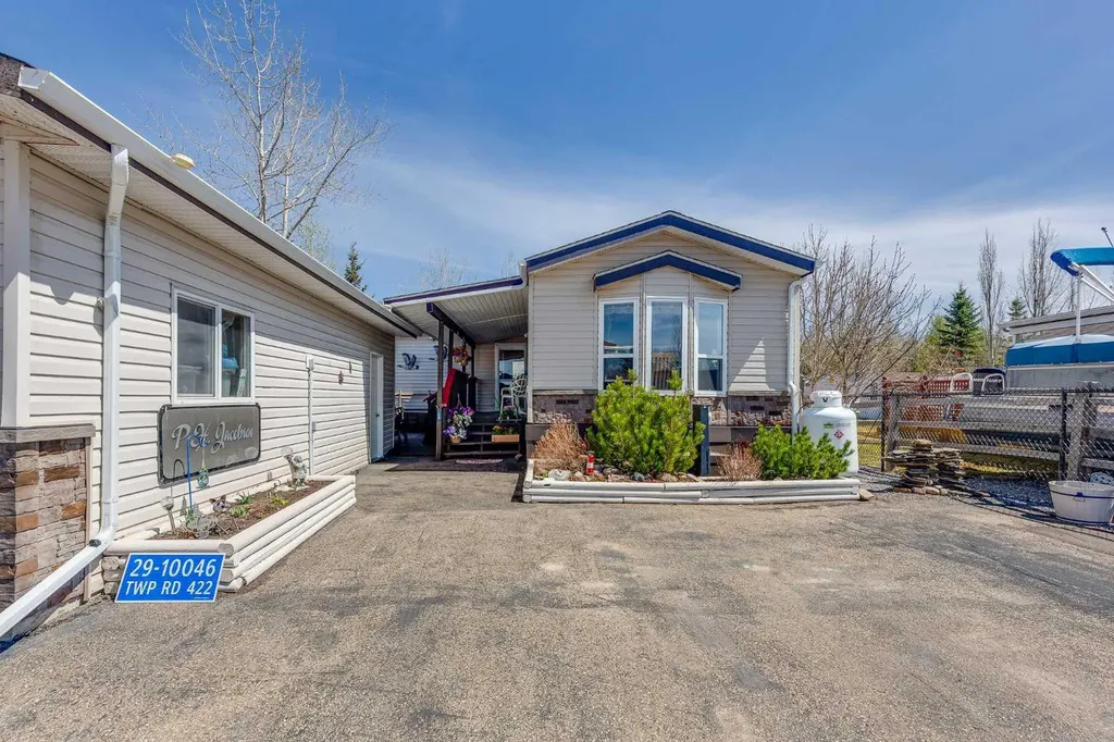 10042 Township Road 422 Rural Ponoka County AB T4J 1V9