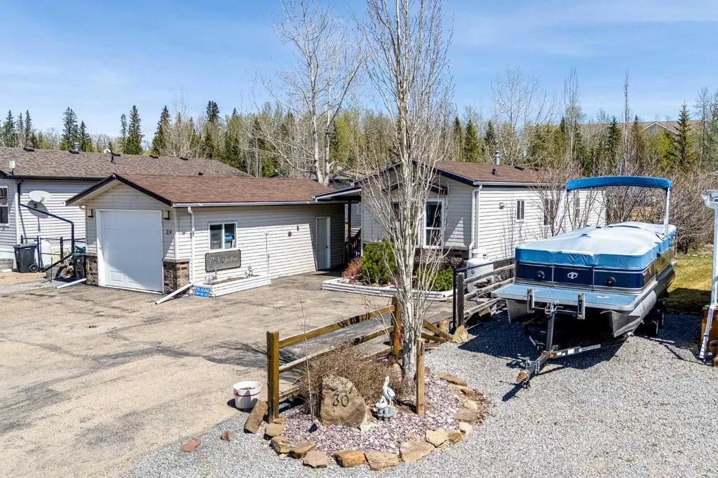 10042 Township Road 422 Rural Ponoka County AB T4J 1V9