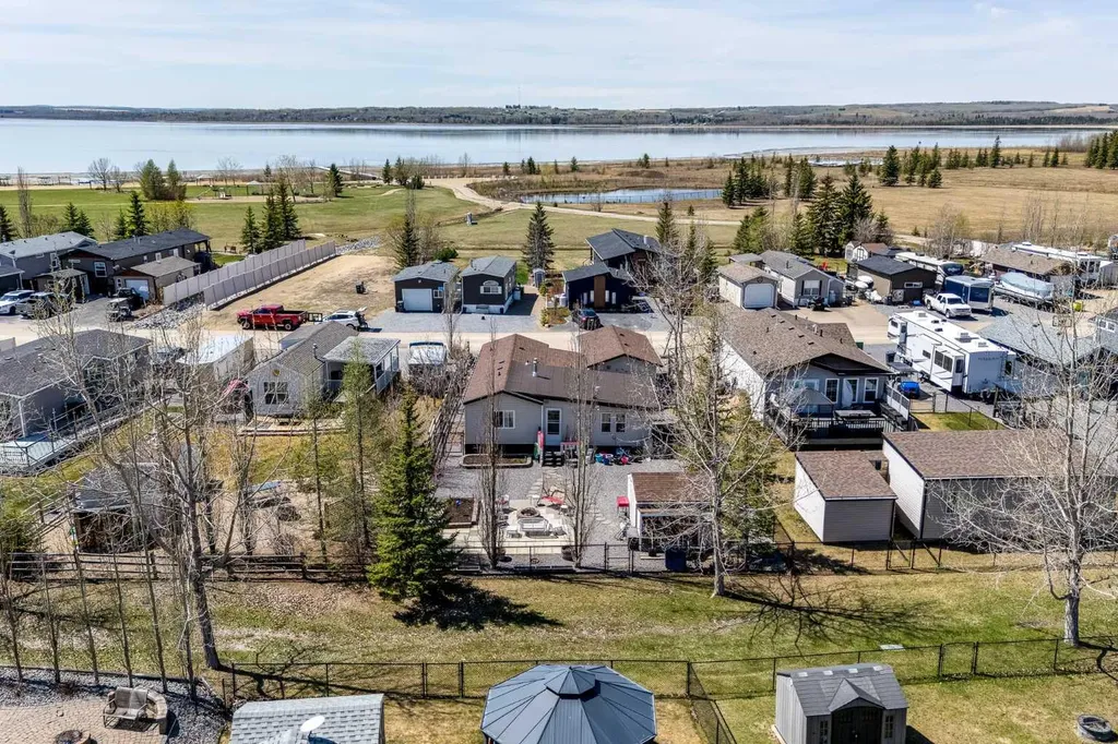 10046 Township Road 422 Rural Ponoka County AB T4J 1V9