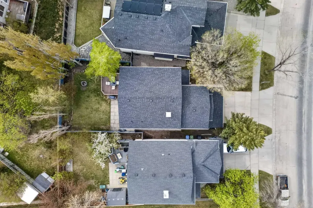3271 Douglasdale Boulevard SE Calgary AB T2Z 3A8