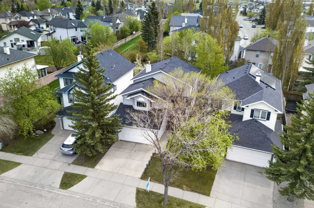 3271 Douglasdale Boulevard SE Calgary AB T2Z 3A8