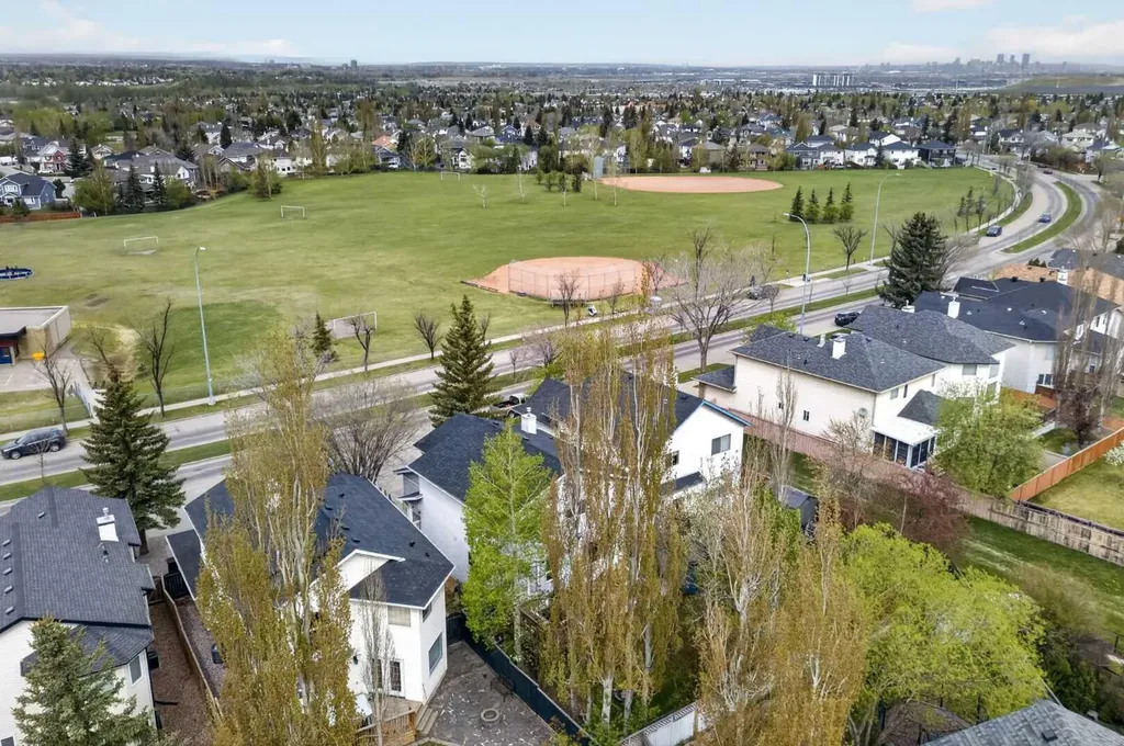 3271 Douglasdale Boulevard SE Calgary AB T2Z 3A8