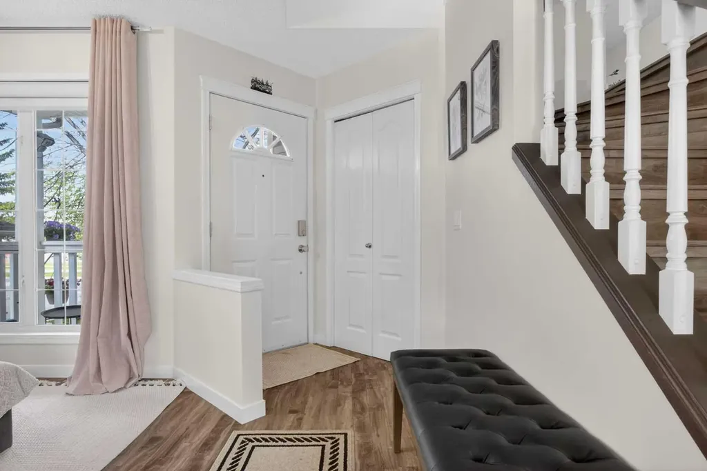 3271 Douglasdale Boulevard SE Calgary AB T2Z 3A8