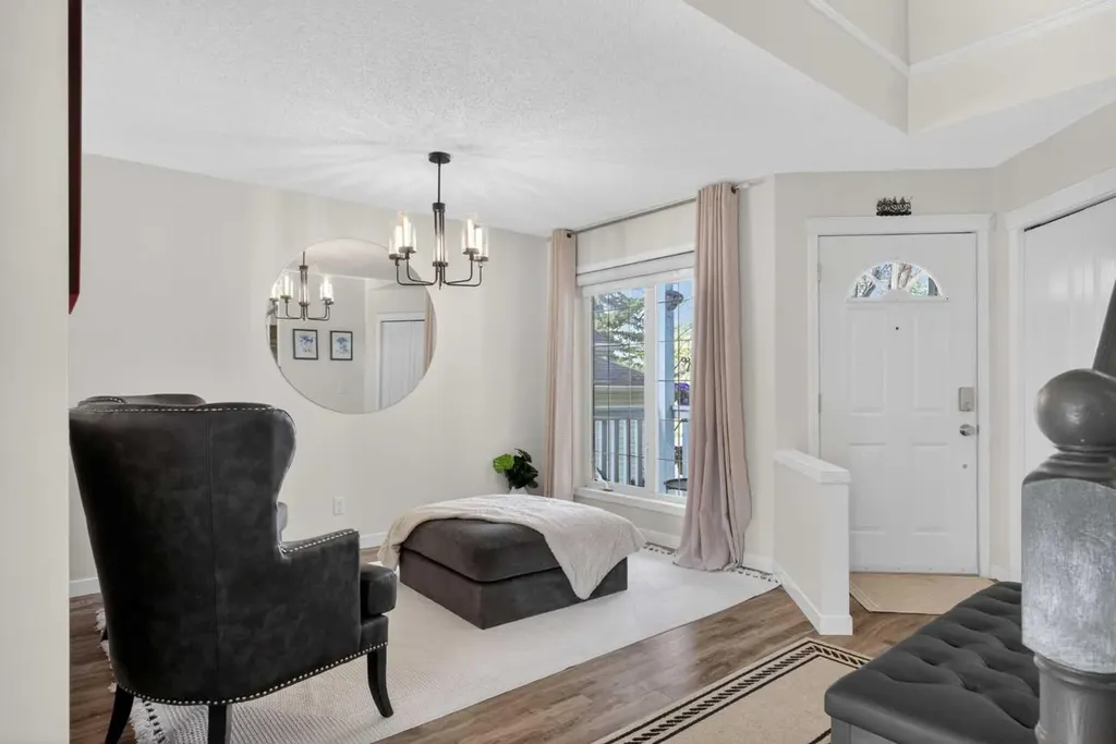3271 Douglasdale Boulevard SE Calgary AB T2Z 3A8