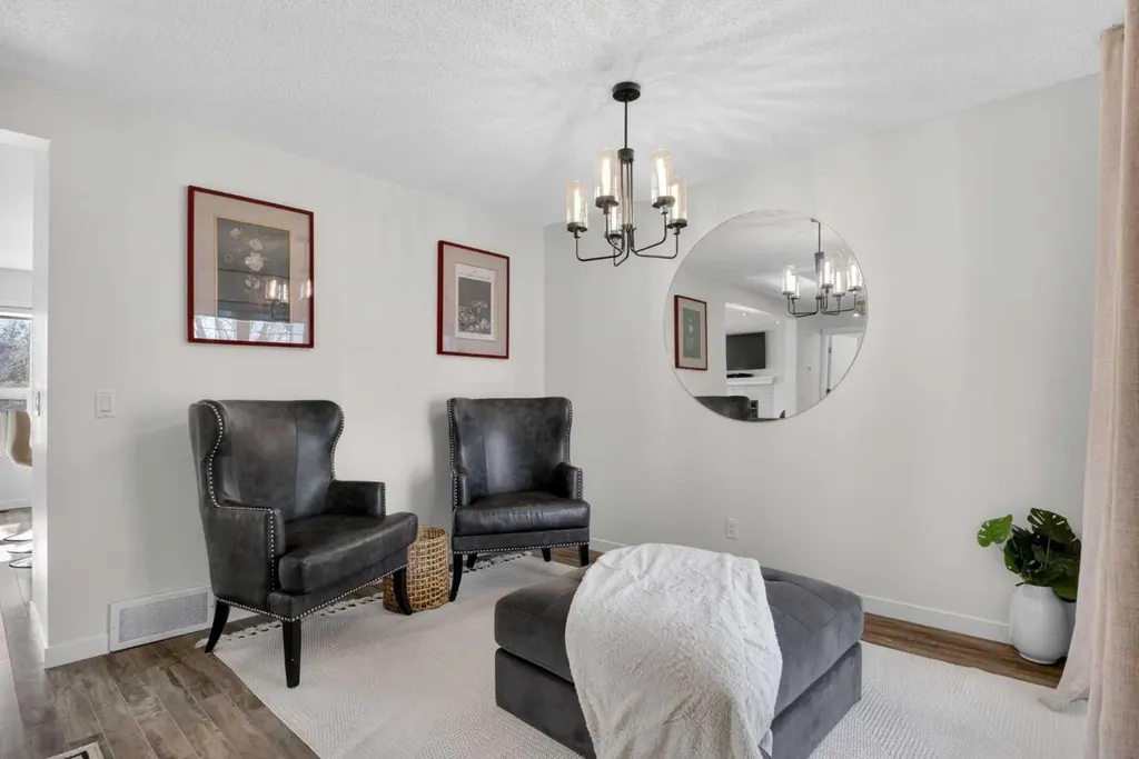 3271 Douglasdale Boulevard SE Calgary AB T2Z 3A8