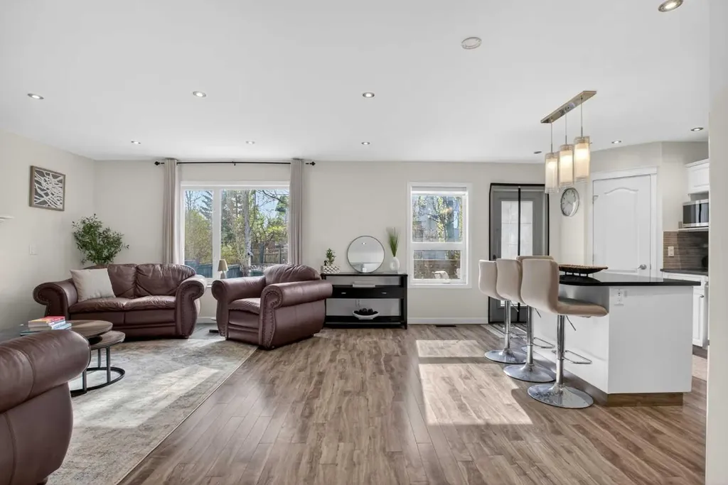 3271 Douglasdale Boulevard SE Calgary AB T2Z 3A8