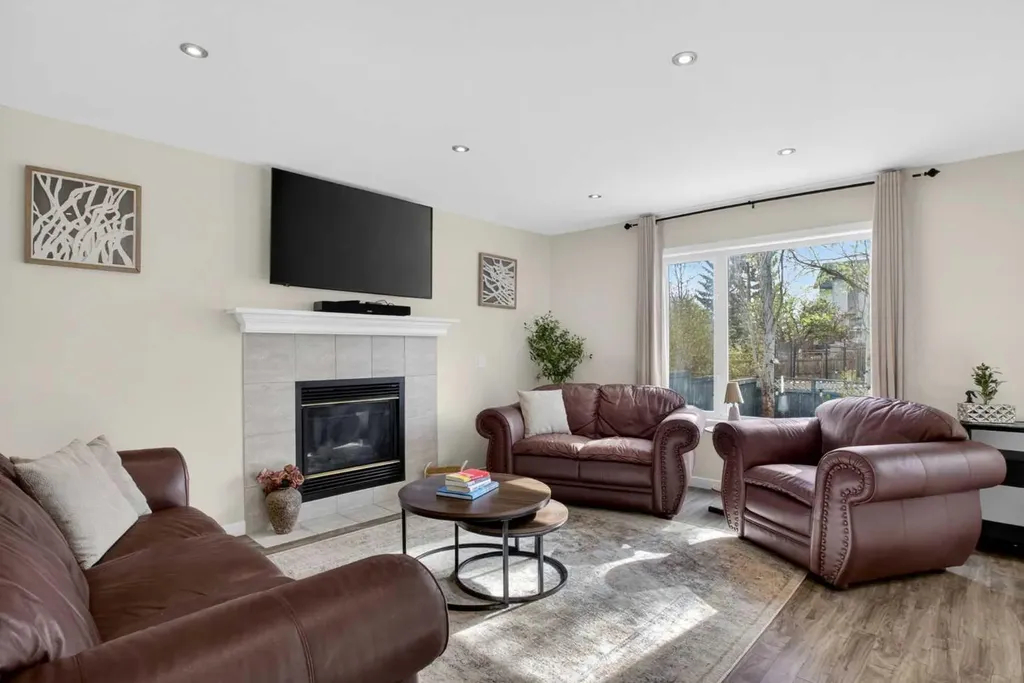 3271 Douglasdale Boulevard SE Calgary AB T2Z 3A8