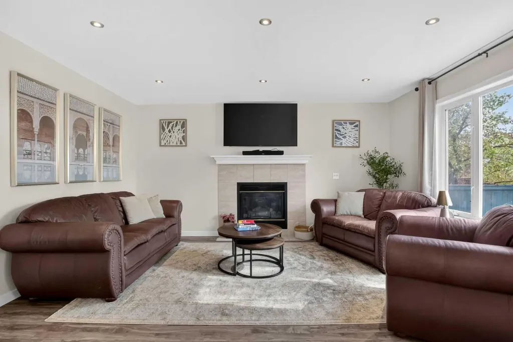 3271 Douglasdale Boulevard SE Calgary AB T2Z 3A8