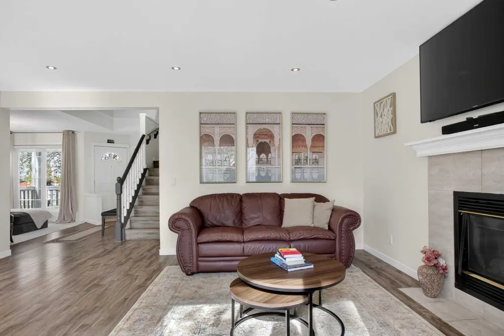 3271 Douglasdale Boulevard SE Calgary AB T2Z 3A8