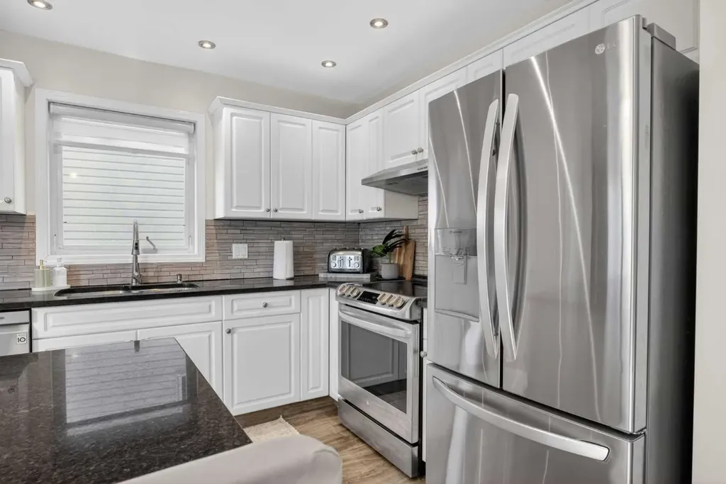 3271 Douglasdale Boulevard SE Calgary AB T2Z 3A8