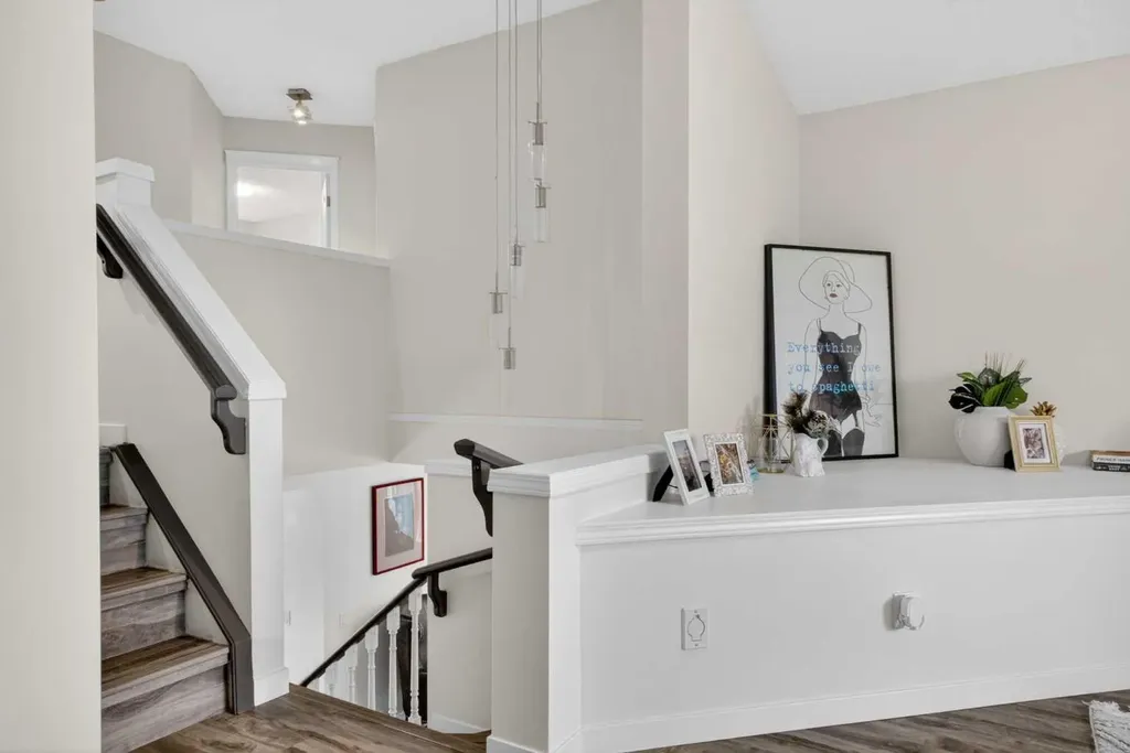 3271 Douglasdale Boulevard SE Calgary AB T2Z 3A8