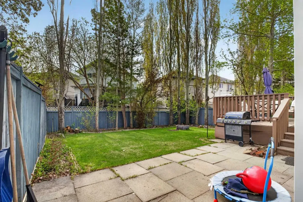 3271 Douglasdale Boulevard SE Calgary AB T2Z 3A8