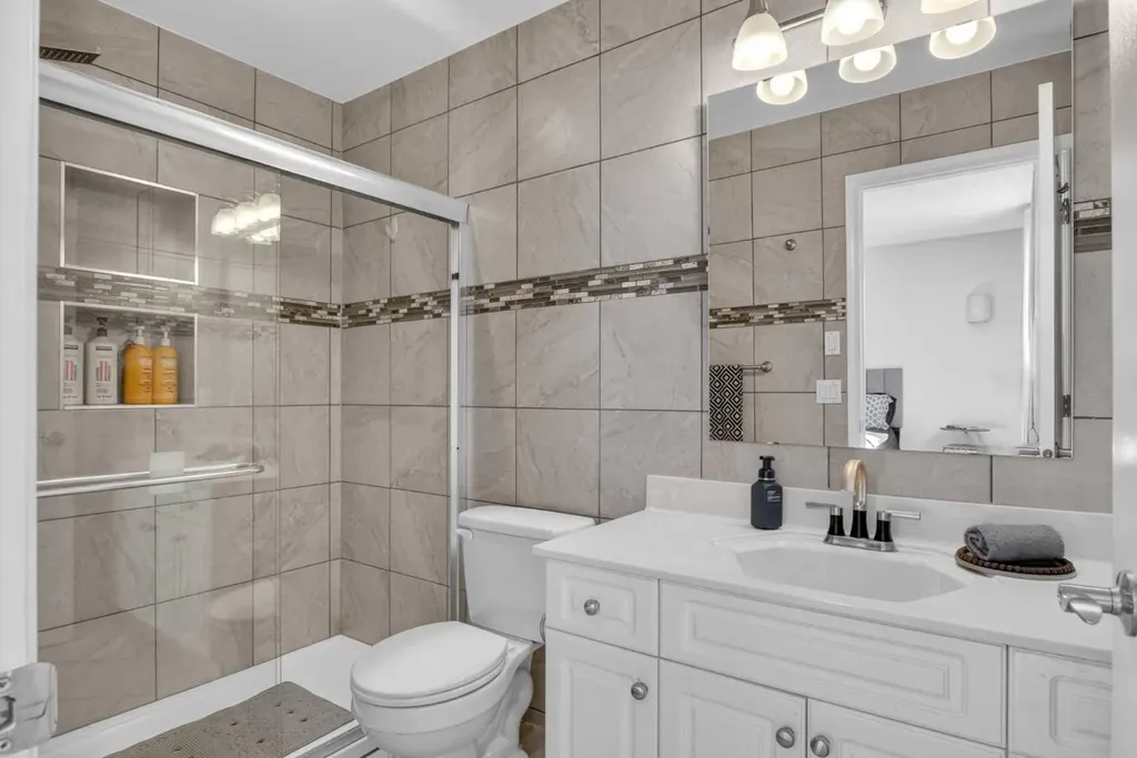 3271 Douglasdale Boulevard SE Calgary AB T2Z 3A8