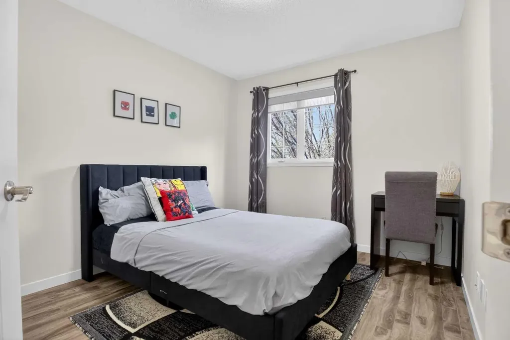 3271 Douglasdale Boulevard SE Calgary AB T2Z 3A8