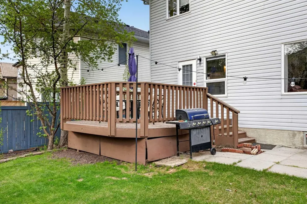 3271 Douglasdale Boulevard SE Calgary AB T2Z 3A8