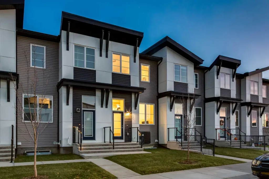 474 Seton Circle SE Calgary AB T3M 3P6