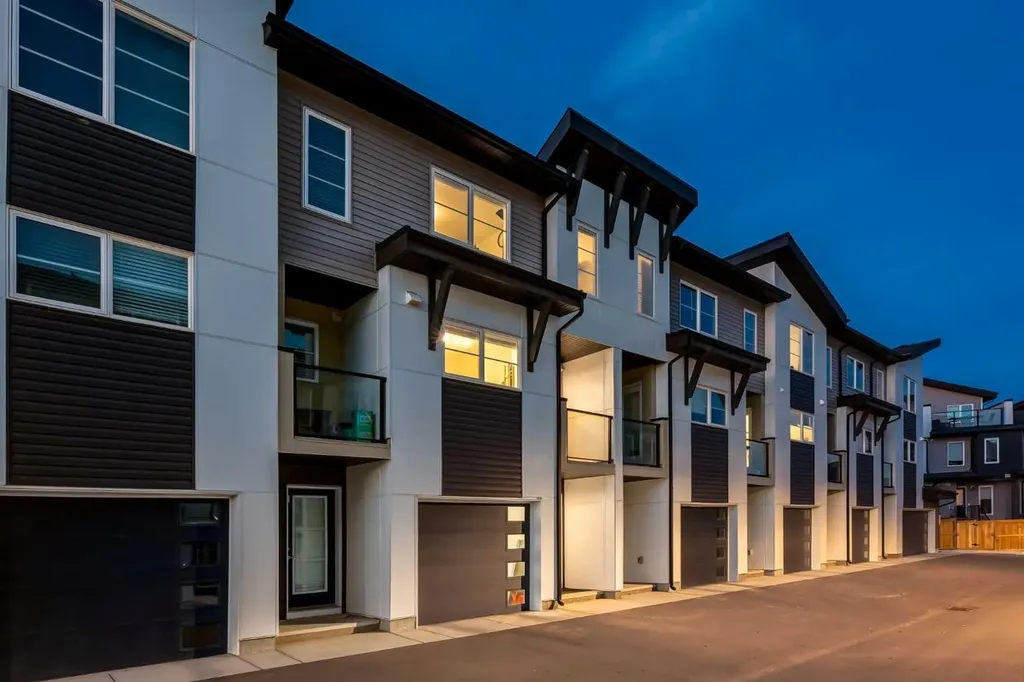 474 Seton Circle SE Calgary AB T3M 3P6