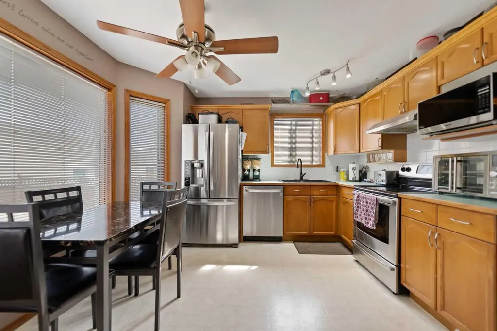 48 Sunridge Crescent NW Airdrie AB T4B 2G5