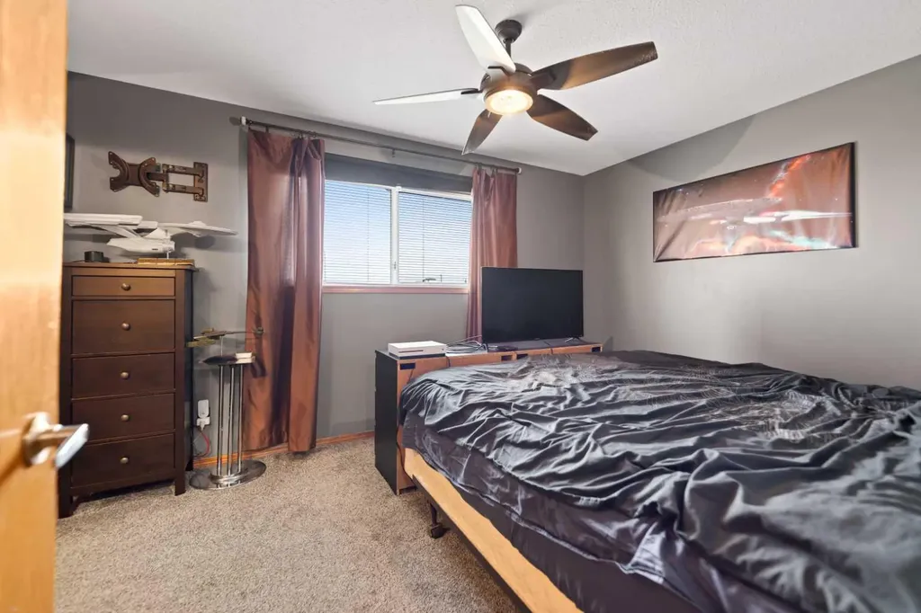 48 Sunridge Crescent NW Airdrie AB T4B 2G5