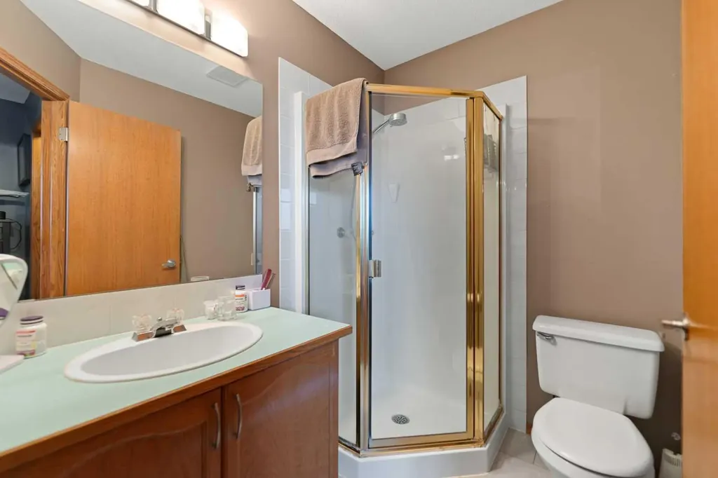 48 Sunridge Crescent NW Airdrie AB T4B 2G5