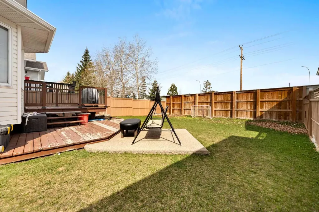 48 Sunridge Crescent NW Airdrie AB T4B 2G5