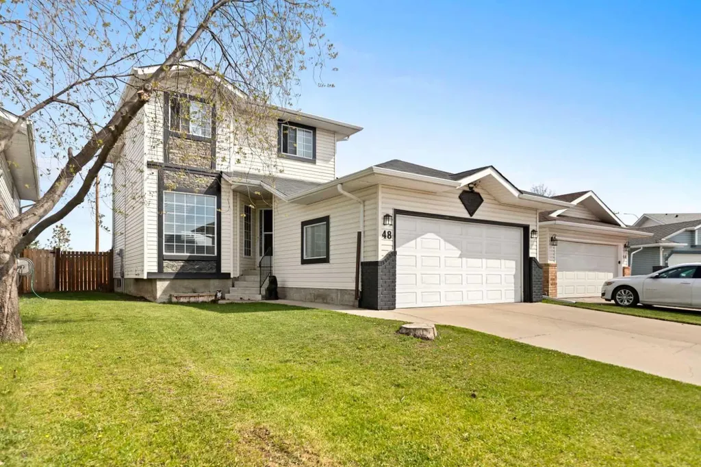 48 Sunridge Crescent NW Airdrie AB T4B 2G5