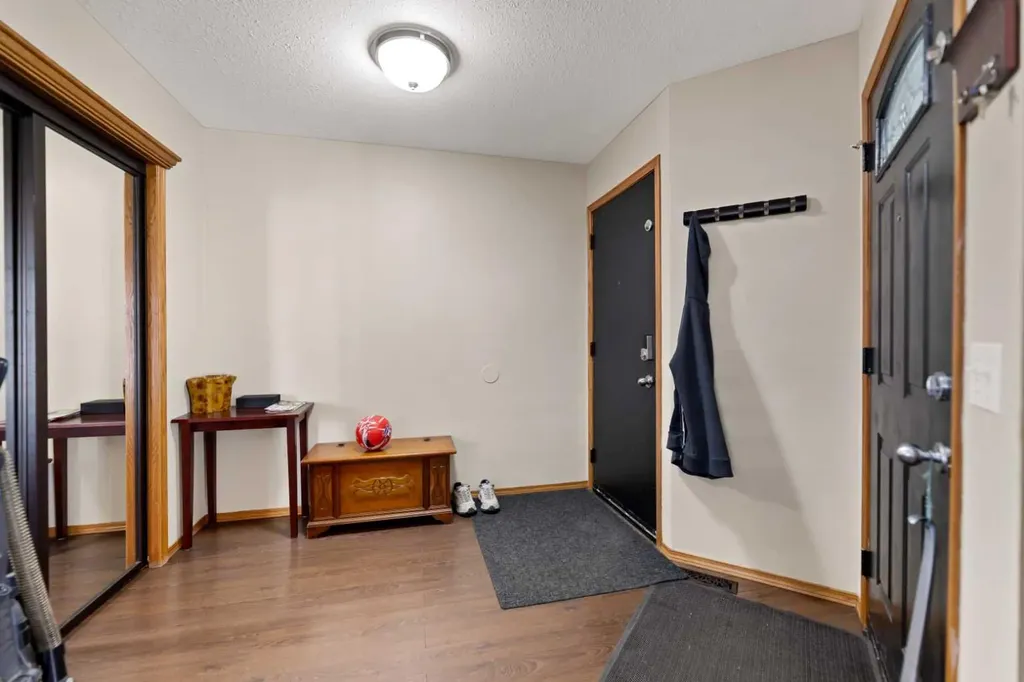48 Sunridge Crescent NW Airdrie AB T4B 2G5