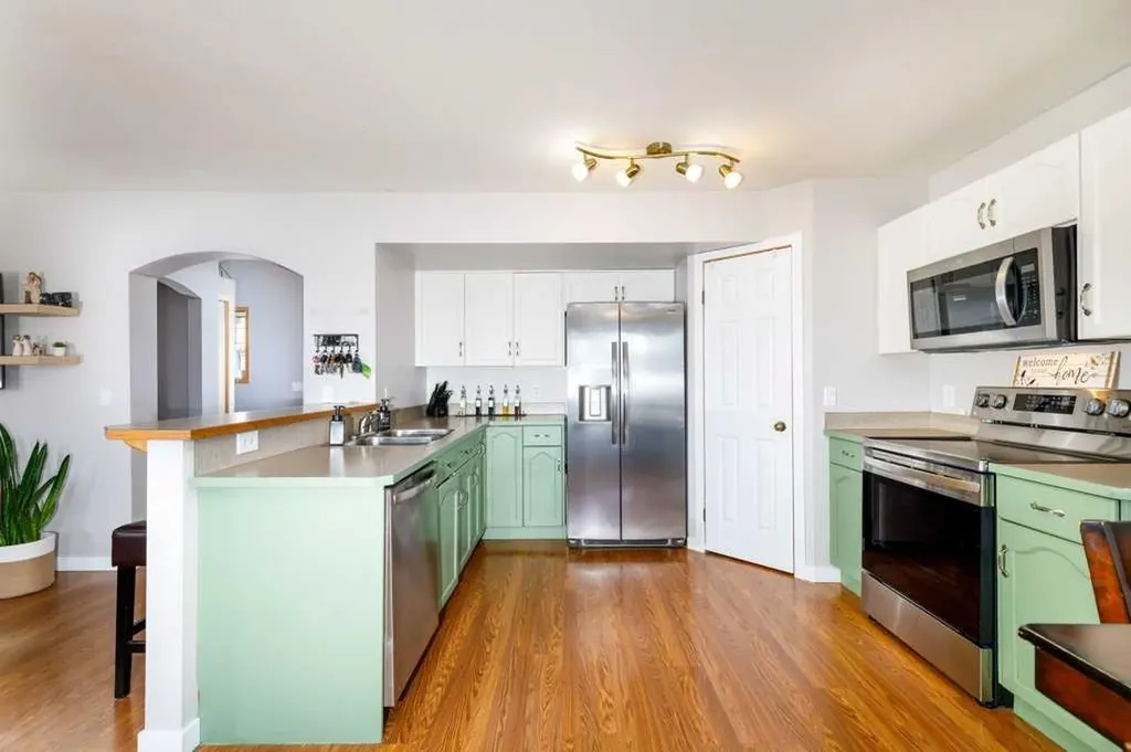 46 James Street Red Deer AB T4P 3W4